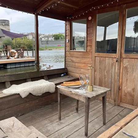 Πλωτό κατάλυμα Bateau Traditionnel De Loire Face Au Chateau D'angers Ανζέρ